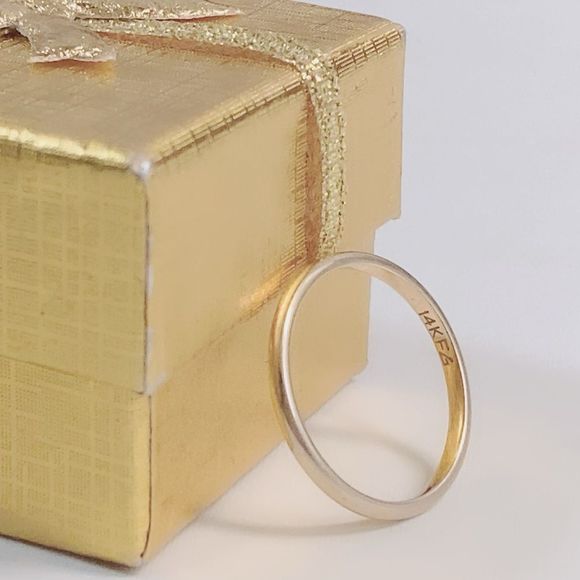 14K Yellow Gold Wedding Band Sz 7